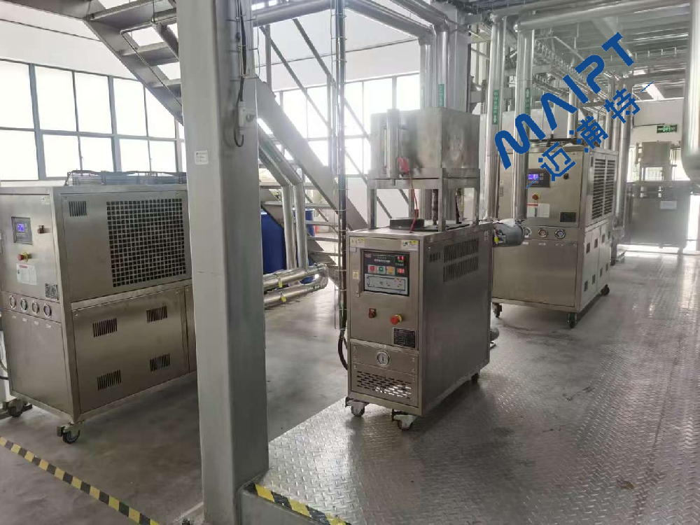 邁浦特機(jī)械與某化工企業(yè)攜手推進(jìn)新材料研發(fā)